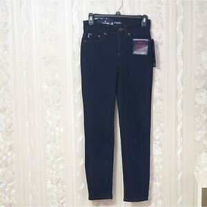 Chaps Slimming Fit Jeans  